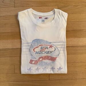 Streaker Sports | Team USA Hockey T-shirt | Size Large